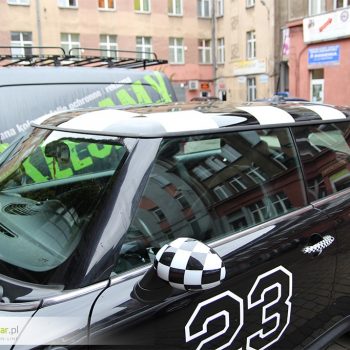 Oklejanie samochodów sportowych